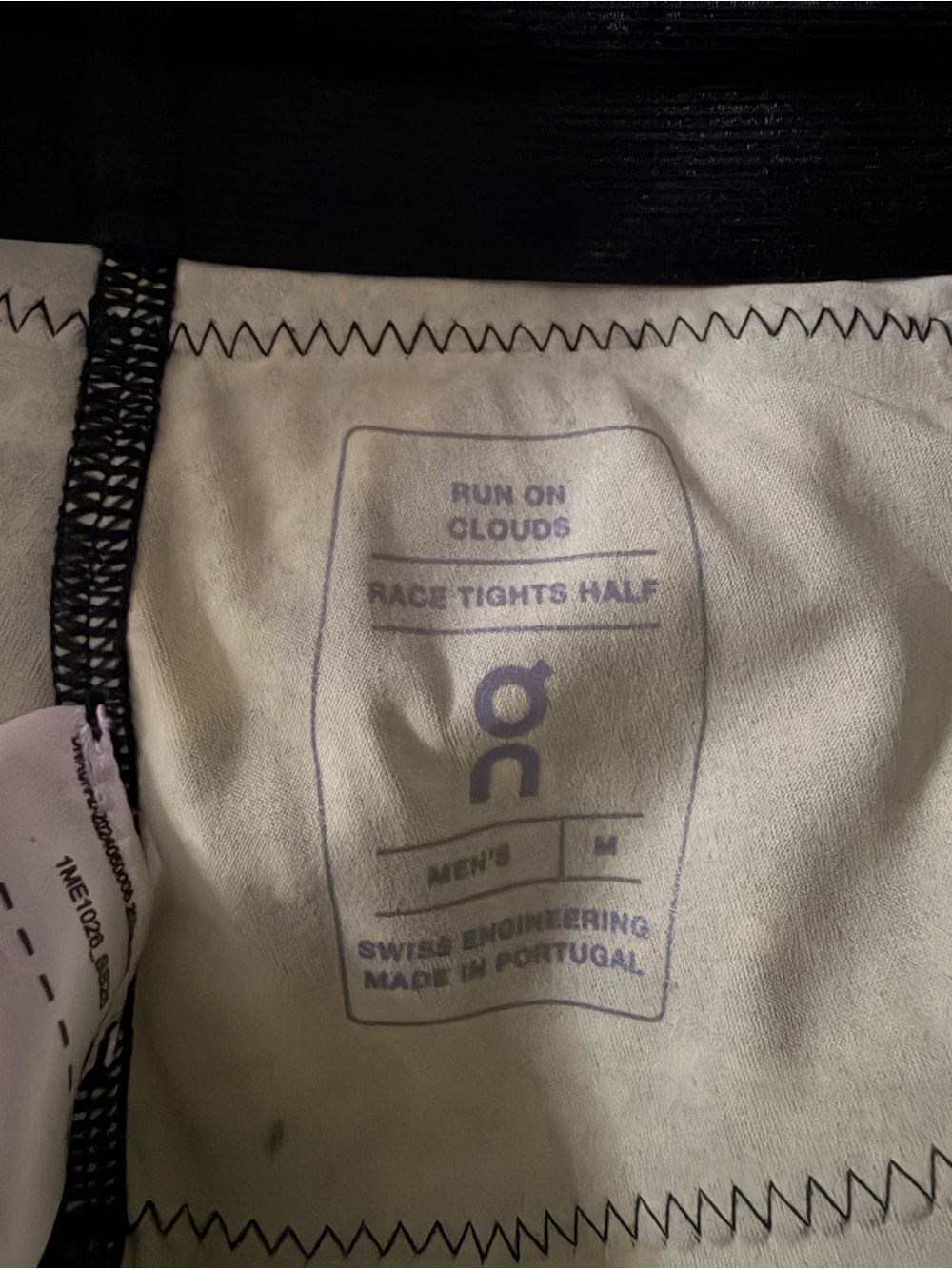 On Running Race Tights Half Men’s Medium Black Limelight Half Tights - Picture 4 of 4